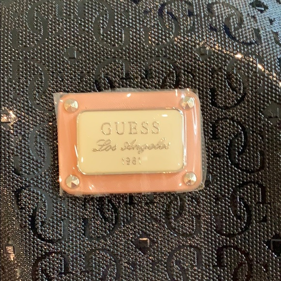 NWT Guess crossbody (black) - Picture 3 of 5